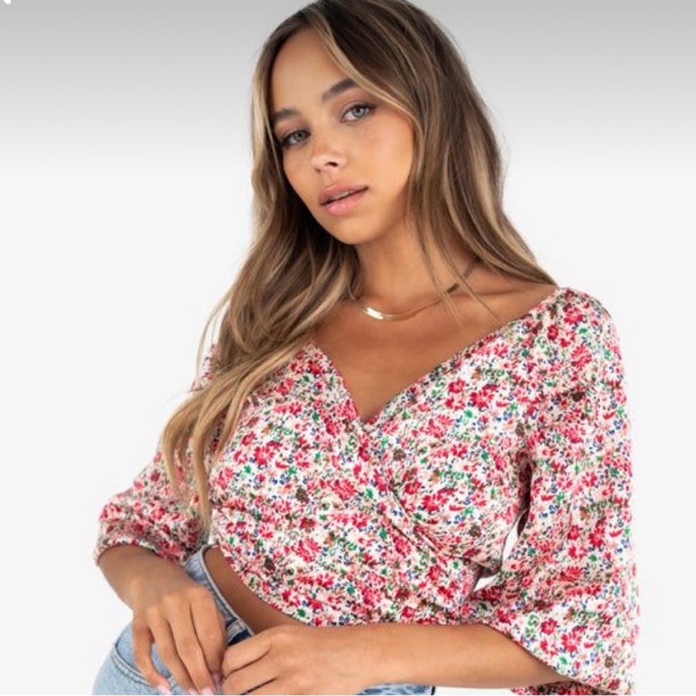 Kittenish Floral Top - Size L